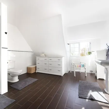Reetdachkate Oelboehm Holiday home Giekau